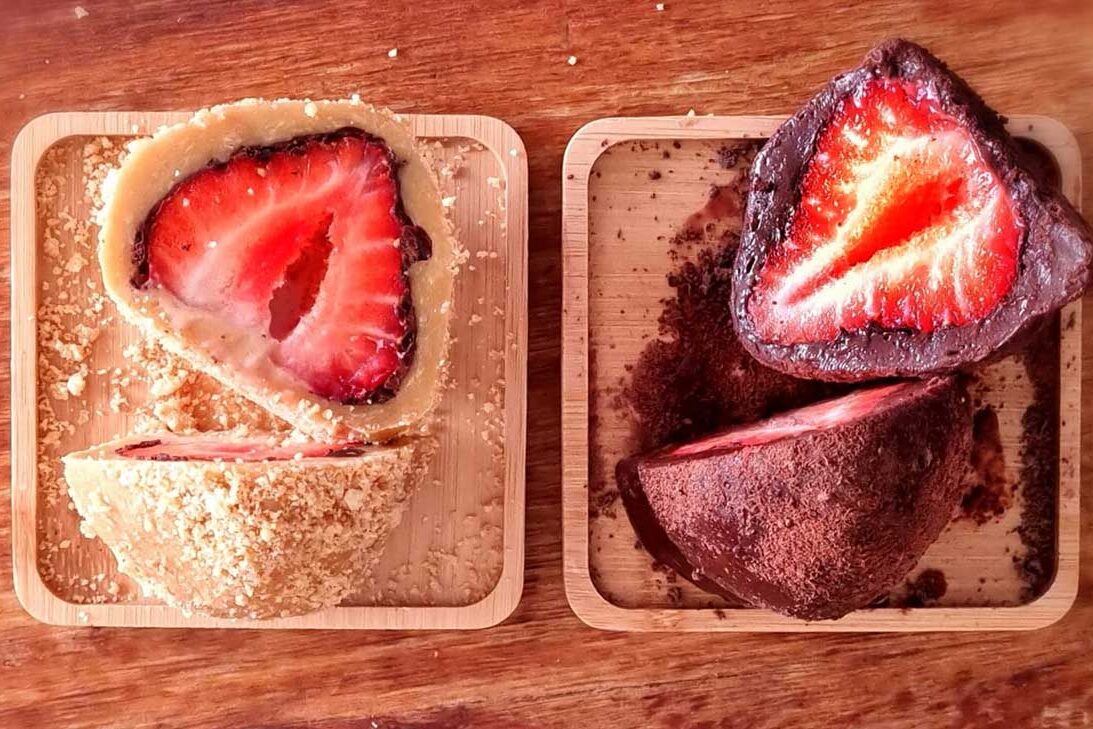 Receita de Bombom de Morango Proteica com Chocolate Branco Receita de Bombom de Morango Proteica com Chocolate Branco - Por Paty Ayres