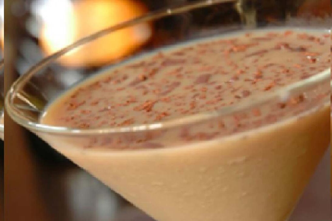 Receita de Alexander Low Carb Imagem de taça com Alexander Low Carb - Por Paty Ayres