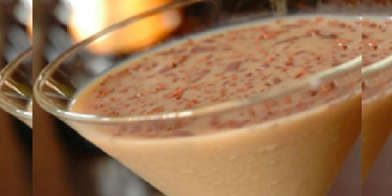 Imagem de taça com Alexander Low Carb - Por Paty Ayres