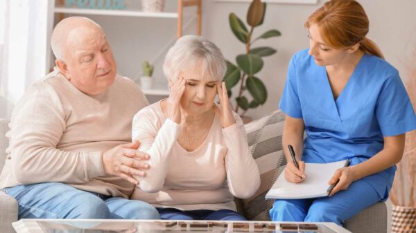 Idoso com Doença Mental Grave Pessoas com doenças mentais graves tem quase 2 vezes mais probabilidade de relatar condições crônicas de Saúde Física.